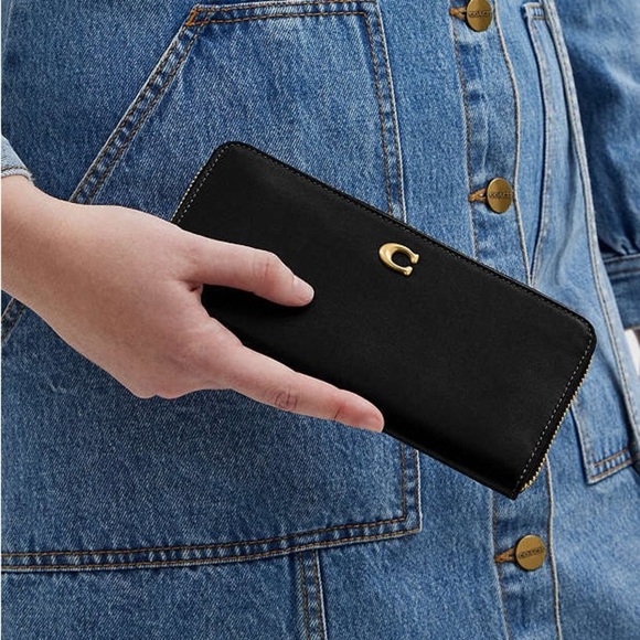 Coach Essential Slim Accordion Zip Wallet, Black - Picture 3 of 4